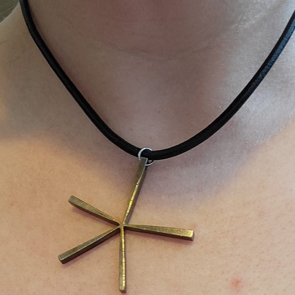 MAC COSMETICS Employee Starfish Necklace